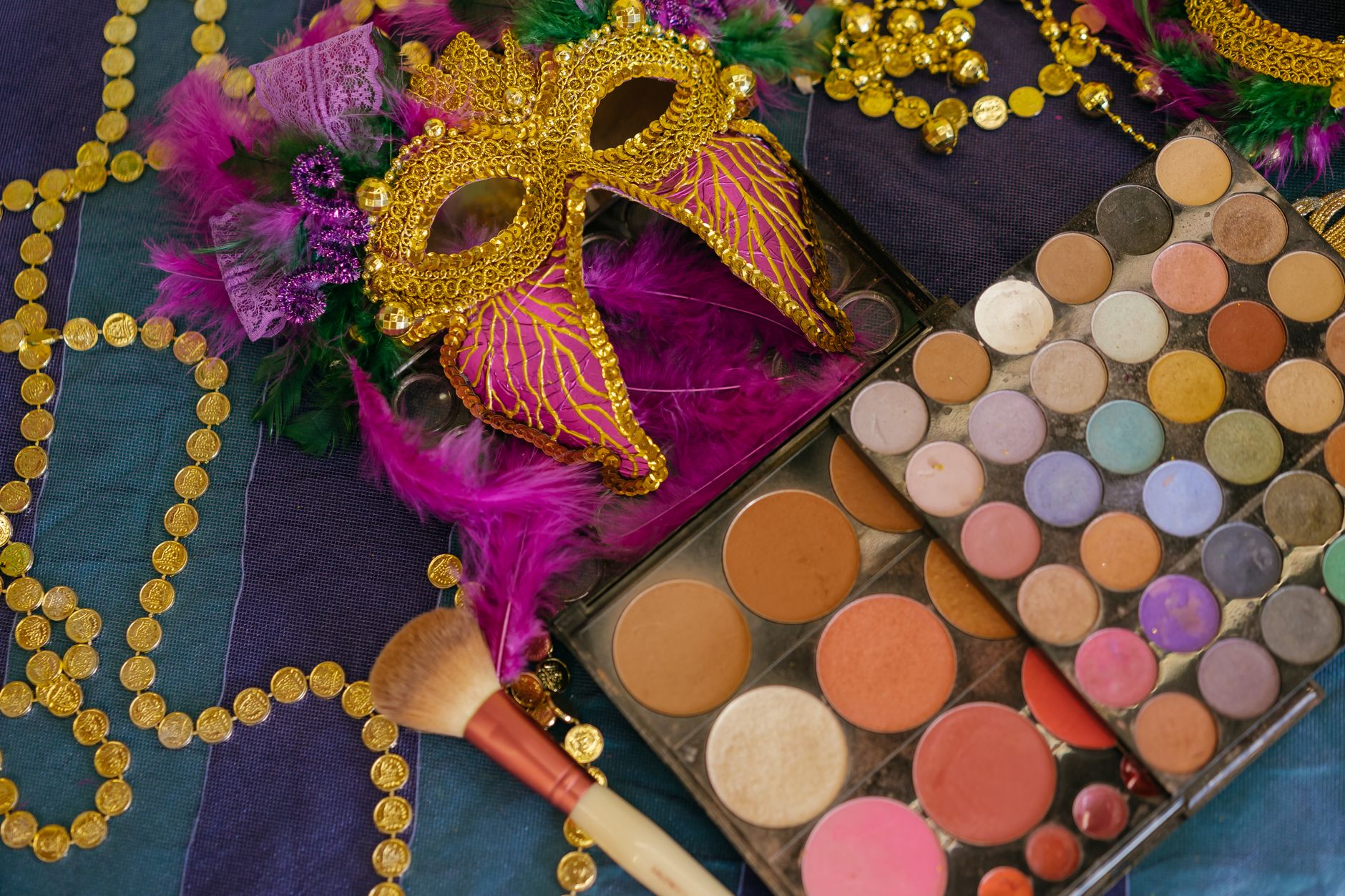 Colliers de Mardi Gras : la tradition